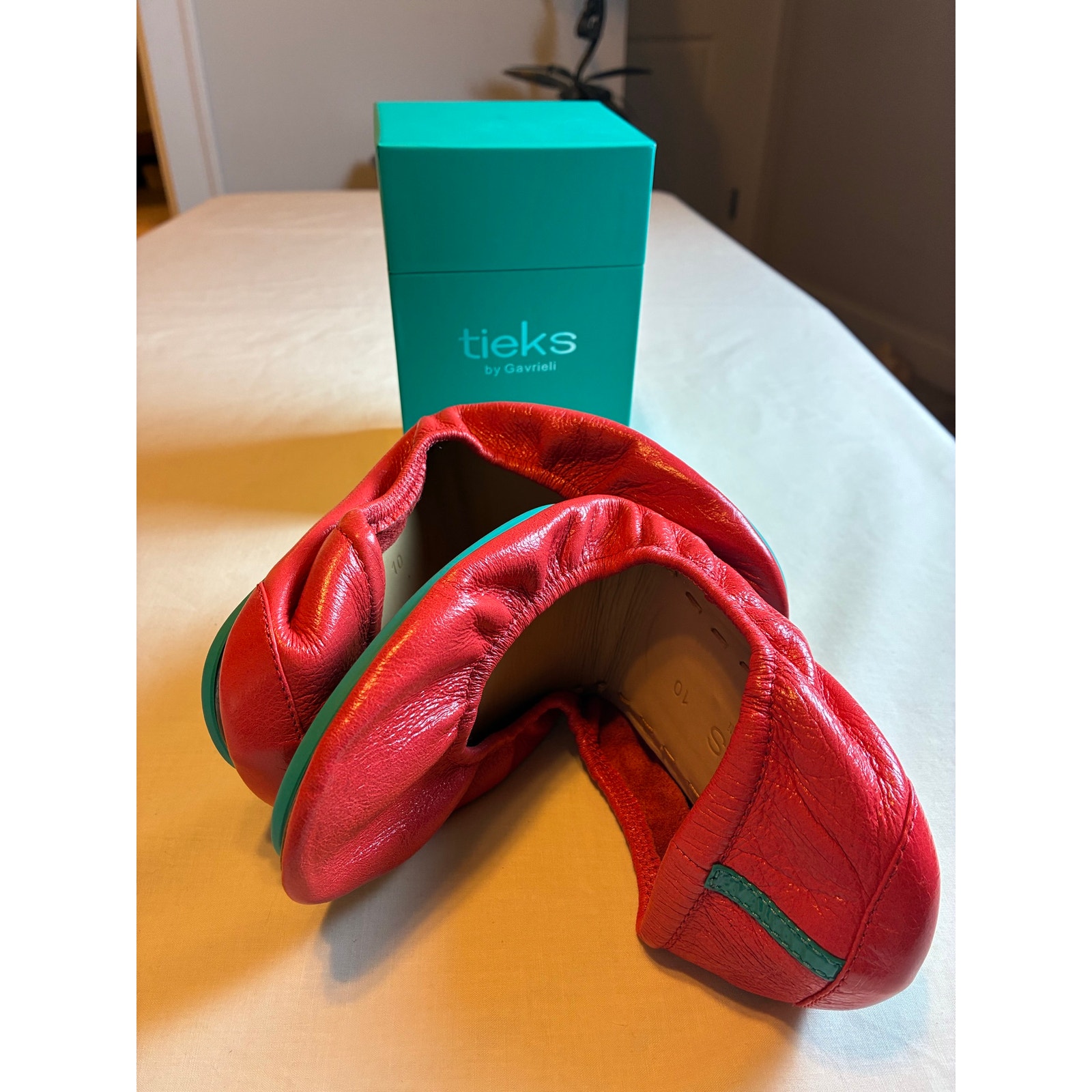 Tieks Red Leather Ballet Flats Size 10 Foldable Travel Shoes Teal Sole